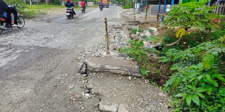 Pihak BPJN Wilayah Aceh III Tidak Acuh Dengan Jalan Provinsi