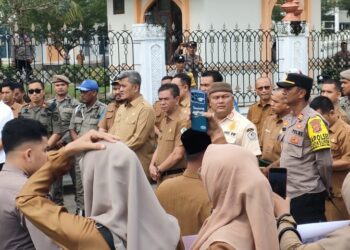 Tiga Peleton Dalmas untuk Amankan Aksi Unjuk Rasa Tenaga Honorer di Aceh Utara