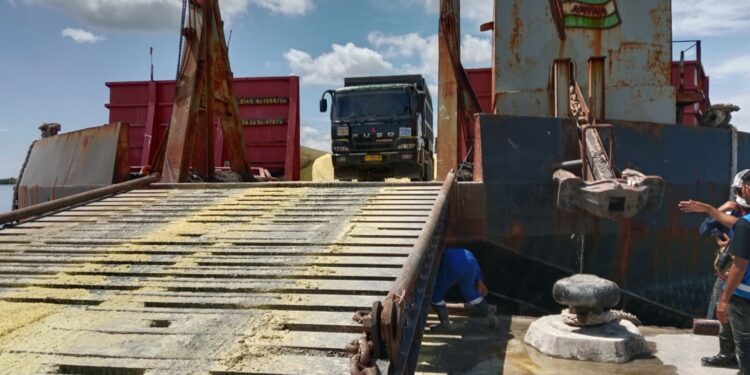 Laut Bukan Tempat Sampah: Sulfur Tumpah, PEMA Cuci Tangan