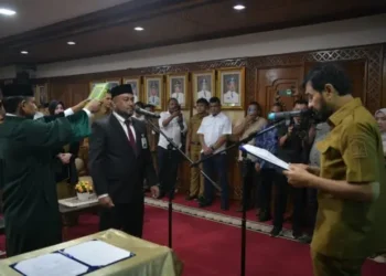 Fadhil Ilyas Resmi Nahkodai Bank Aceh Syariah 2025-2029