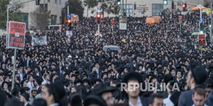 Ratusan Ribu Yahudi Ultra-Ortodoks Padati Yerusalem Tolak Wajib Militer