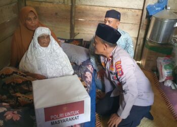 Polsek Tanah Luas Hadirkan Harapan: Santunan Dhuafa di Blang Jruen Penuh Haru