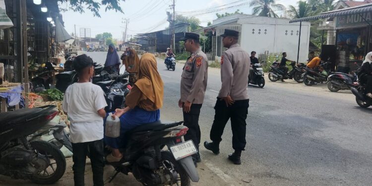 Patroli Humanis Polsek Baktiya, Ajak Masyarakat Waspada Kejahatan