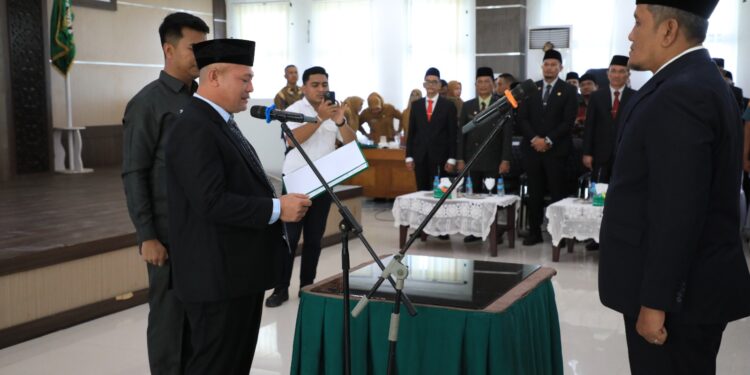Ayah Wa Lantik Dayan Albar Sebagai Sekda Aceh Utara, Perkuat Akselerasi Pembangunan Daerah